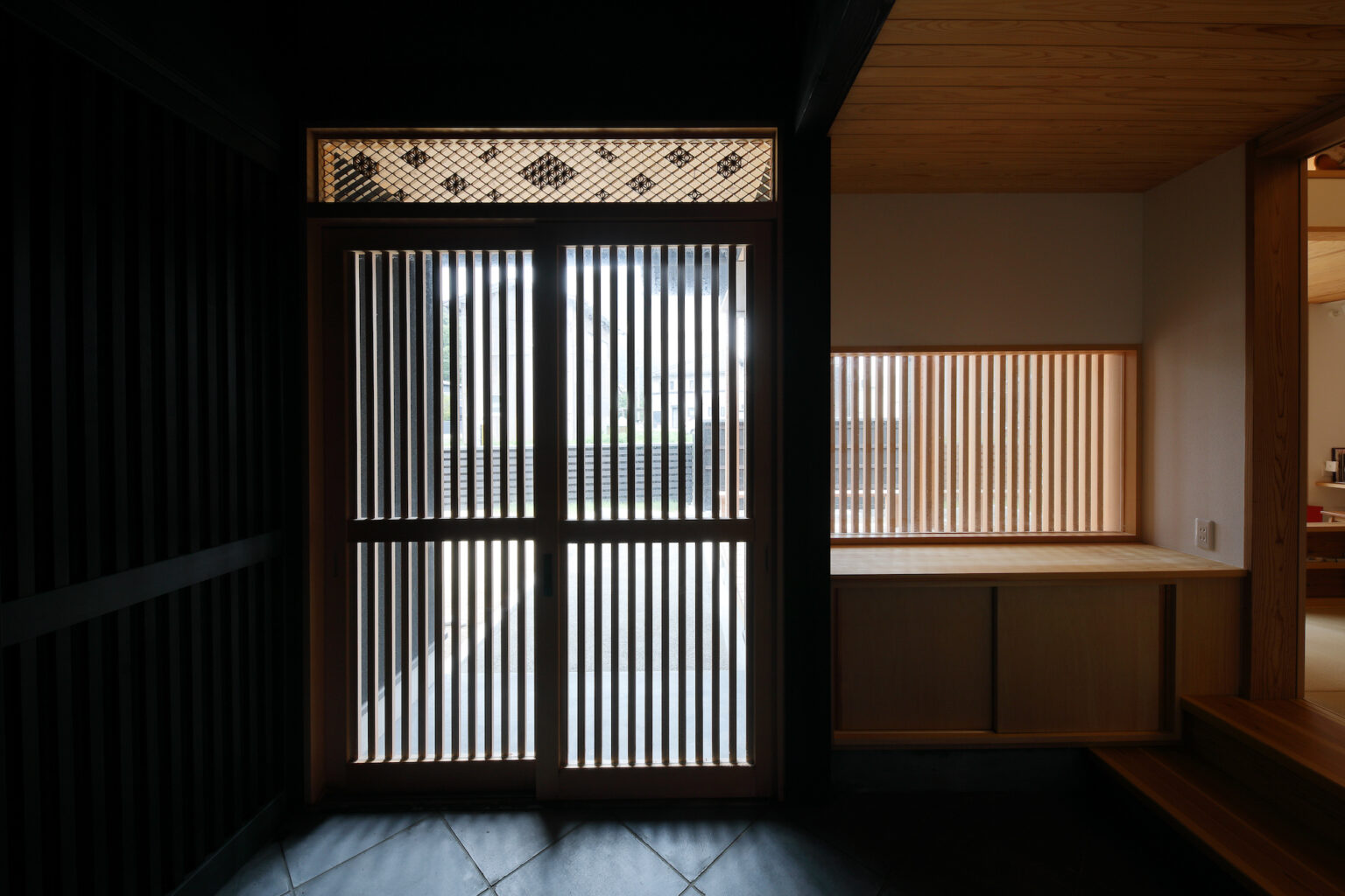知らなきゃ損!欄間(らんま)は現代住宅にも映える。| 老舗工務店が役割・楽しみ方を伝授 | 舞鶴市の注文住宅・リフォームは坂根工務店